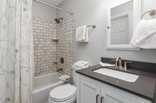 Aqua 99 By Meyer Vacation Rentals