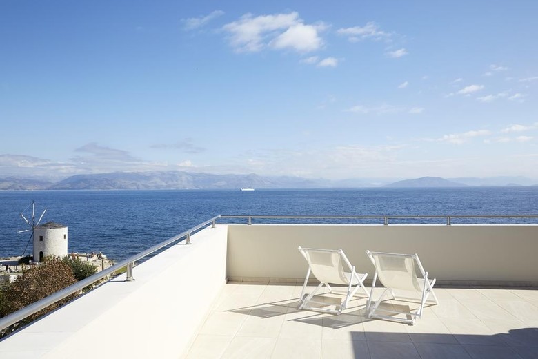 Aquis Mon Repos Palace Arthotel