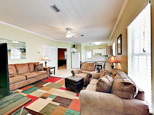 Apartamento Ranch-style Condo With Pool & Screened Patio Condo