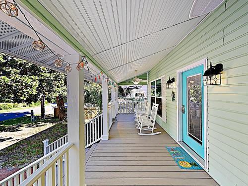 New Listing! Coastal Remodel ? Near Bay Home