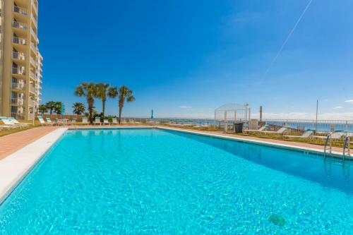 Apartamento Sunswept 201, 3br Beachfront View W Private Balcony