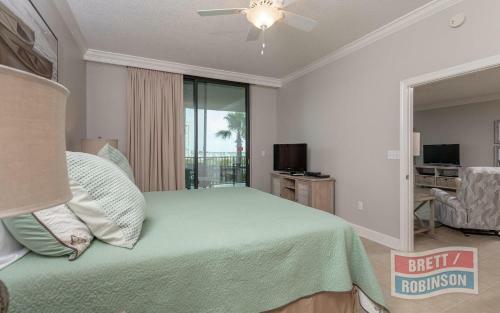 Hotel Phoenix On The Bay 2 By Brett Robinson Vacations
