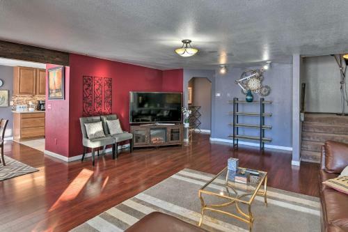 Anchorage Escape With Fireplace 11 Mi To Dtwn!