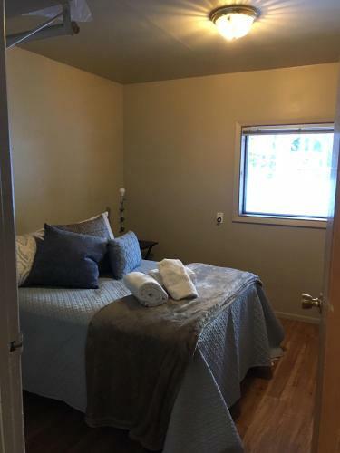 Headwall Hideaway - Private Two Bedroom Apartment