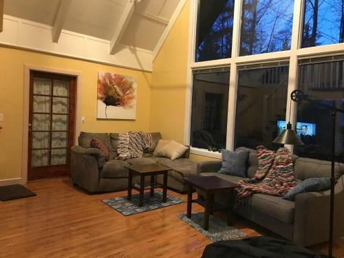 Loft At Alyeska - Private Room In Shared House