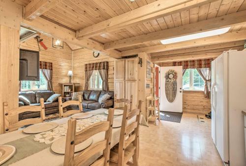 North Pole Log Cabin With Northern Lights Views!
