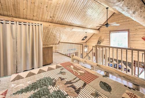North Pole Log Cabin With Northern Lights Views!