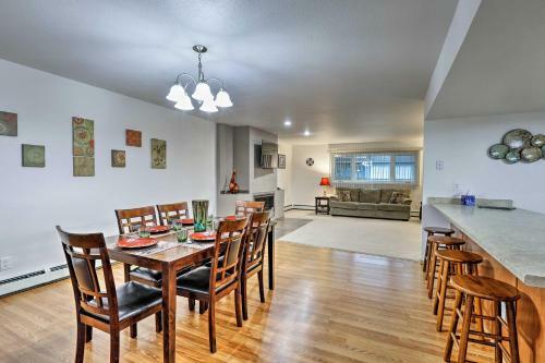Fairbanks Alaskan Abode, 1 Mi To Pioneer Park
