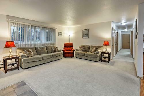 Fairbanks Alaskan Abode, 1 Mi To Pioneer Park