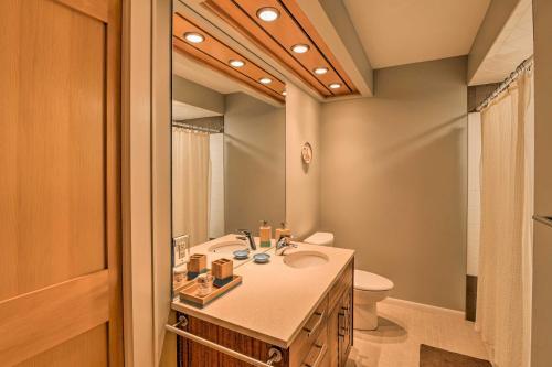 Modern Anchorage Home With Stunning Mtn Views!