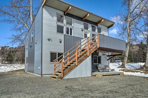 Pet-friendly Home With Northern Lights Aurora View