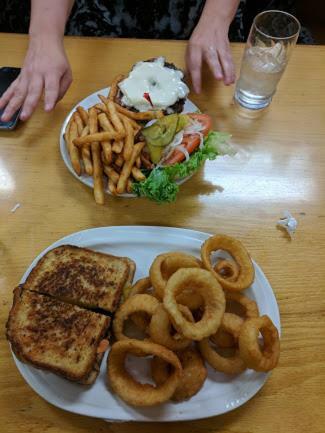 Valley Hotel & 24/7 Open Cafe