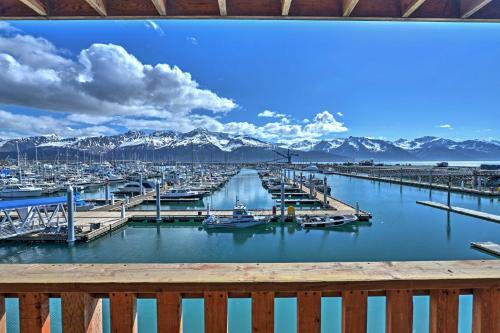 Apartamento Crows Nest Waterfront Apt With Seward Bay Views!