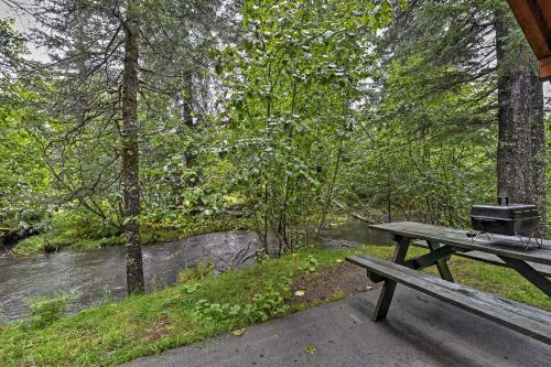 Quaint Seward Studio Cabin On Scenic Salmon Creek!