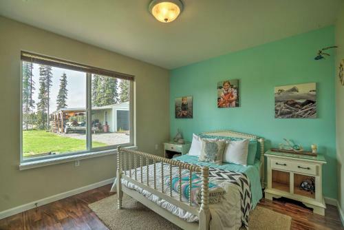 Soldotna Home With Yard, Walk To Kenai River!