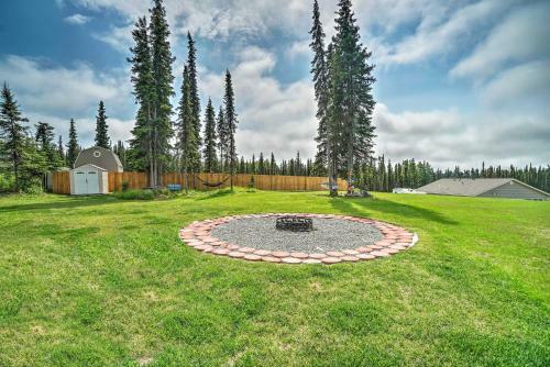 Soldotna Home With Yard, Walk To Kenai River!