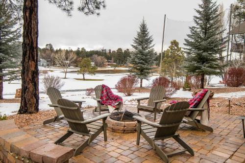 Cabin With Mtn View And Hot Tub By Continental Golf!