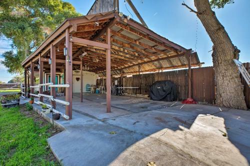 Tolleson Cottage On 1 Acre, 2 Miles To Ism Raceway