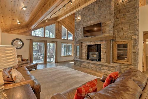 Pinetop Cabin With Game Room Fish, Hike And Golf
