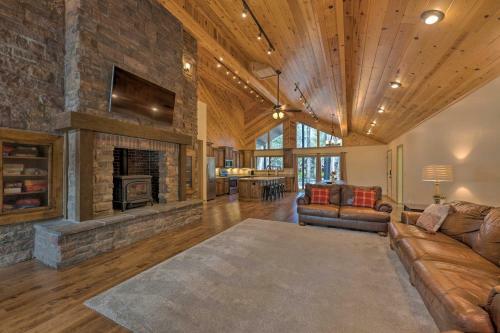 Pinetop Cabin With Game Room Fish, Hike And Golf