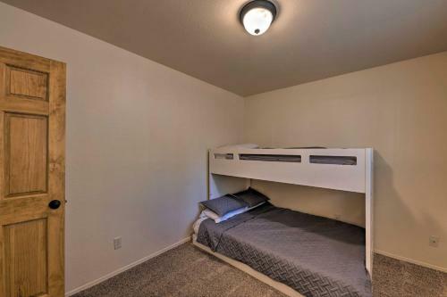 Pinetop Cabin With Game Room Fish, Hike And Golf