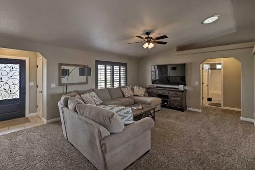 Home With Pool, Mtn Views Less Than 1mi To Lake Access