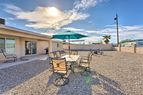 Home With Fire Pit And Grill, 4 Mi To Lake Havasu