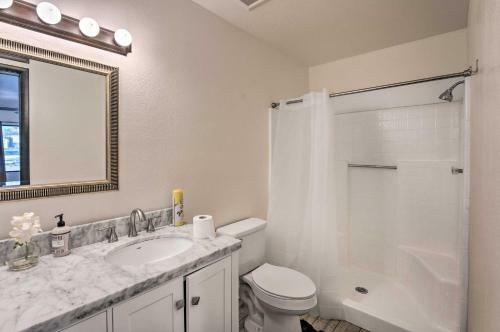 Cozy Home With Large Yard, 2 Mi To Lake Havasu!