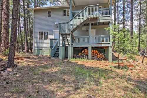 Munds Park Home With 3 Decks - Great Wooded Location