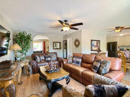 Mesa Calle Iglesia Home