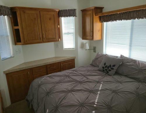 Mesa Spirit Park Model Premium 2 - Entire Home 55 Plus Community