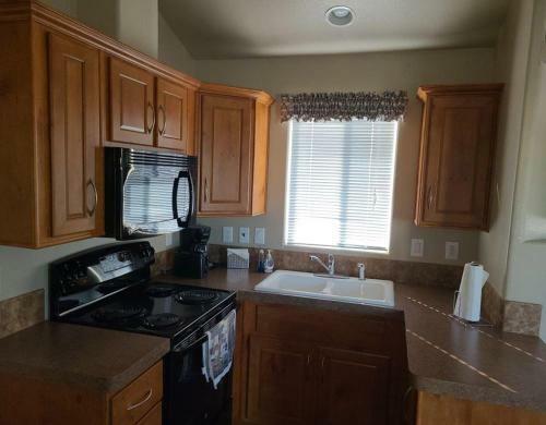 Mesa Spirit Park Model Premium 5 - Entire Home 55 Plus Community