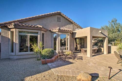 Modern Resort-style Home With Fire Pit And Yard