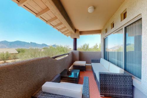 Catalina Mountain Views #212