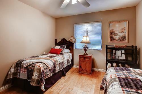 Scottsdale Home With Fireplace And Private Heated Pool!