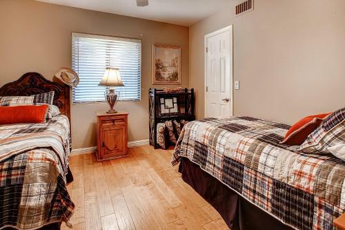 Scottsdale Home With Fireplace And Private Heated Pool!