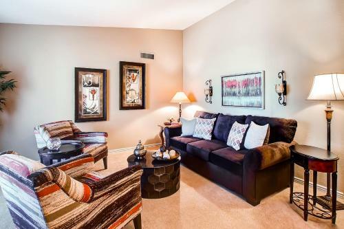 Scottsdale Home With Fireplace And Private Heated Pool!
