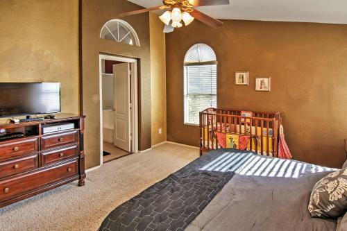Peoria Family Home With Grill, 5mi To Spring Training