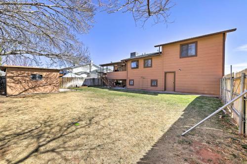 Home With Fire Pit And Yard Less Than 3 Miles To Lake Powell