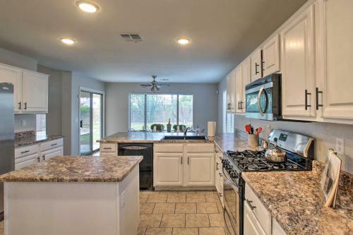 Pet-friendly Home 2 Mi From Peoria Sports Complex!