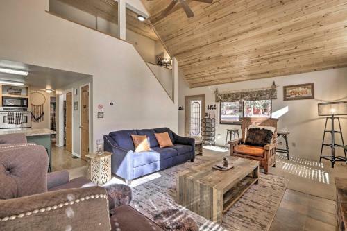 Black Bear Lodge With Deck In Natl Forest!
