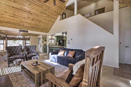 Black Bear Lodge With Deck In Natl Forest!