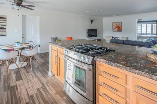 Spacious 3br | Pool And Ping Pong By Wanderjaunt