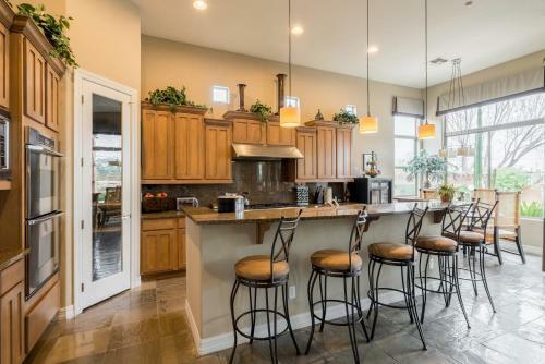All-suite Home Located In North Phoenix Home