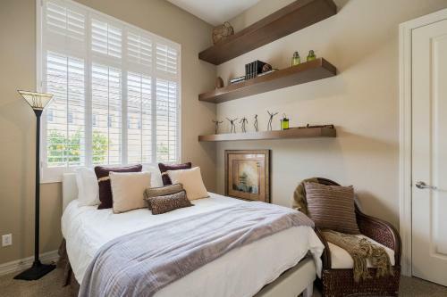 All-suite Home Located In North Phoenix Home