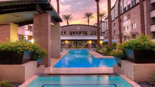 Apartamento Upscale Complex - King Beds - View Of Resort Style Pool With Parking