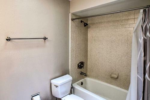 Trendy Phoenix Home With Pool - Walk To Lookout Mtn!