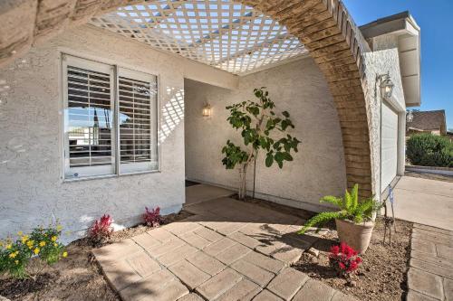 Quiet Desert Refuge With Mtn Views - Walk To Trails!
