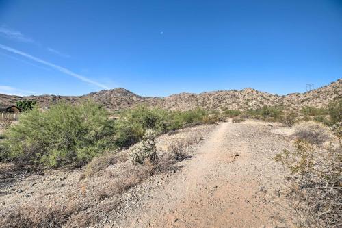 Quiet Desert Refuge With Mtn Views - Walk To Trails!