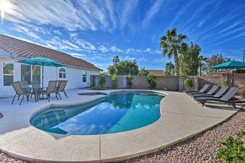 Luxe Scottsdale Abode With Outdoor Oasis 2mi To Golf